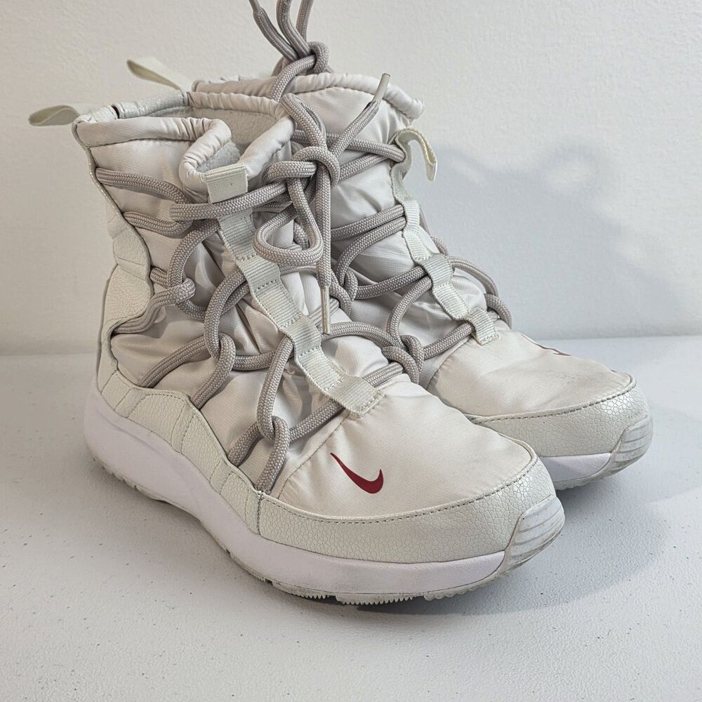 Nike Tanjun High Rise Womens 6 Summit White Sail Winter Boots AO0355-005 EUC
